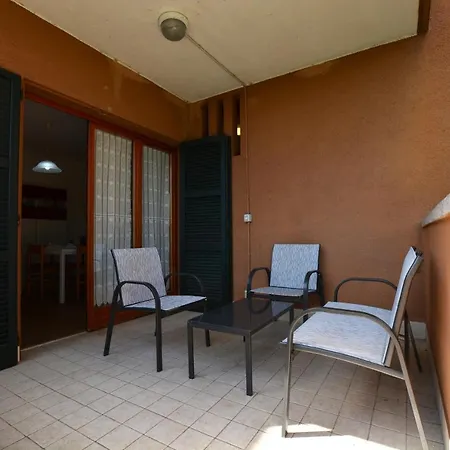 Ciclamino - Affitti Brevi Italia Apartment Sirmione
